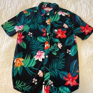 Abercrombie Boys Tropical Shirt. Sz. 7-8. Good Used Condition.